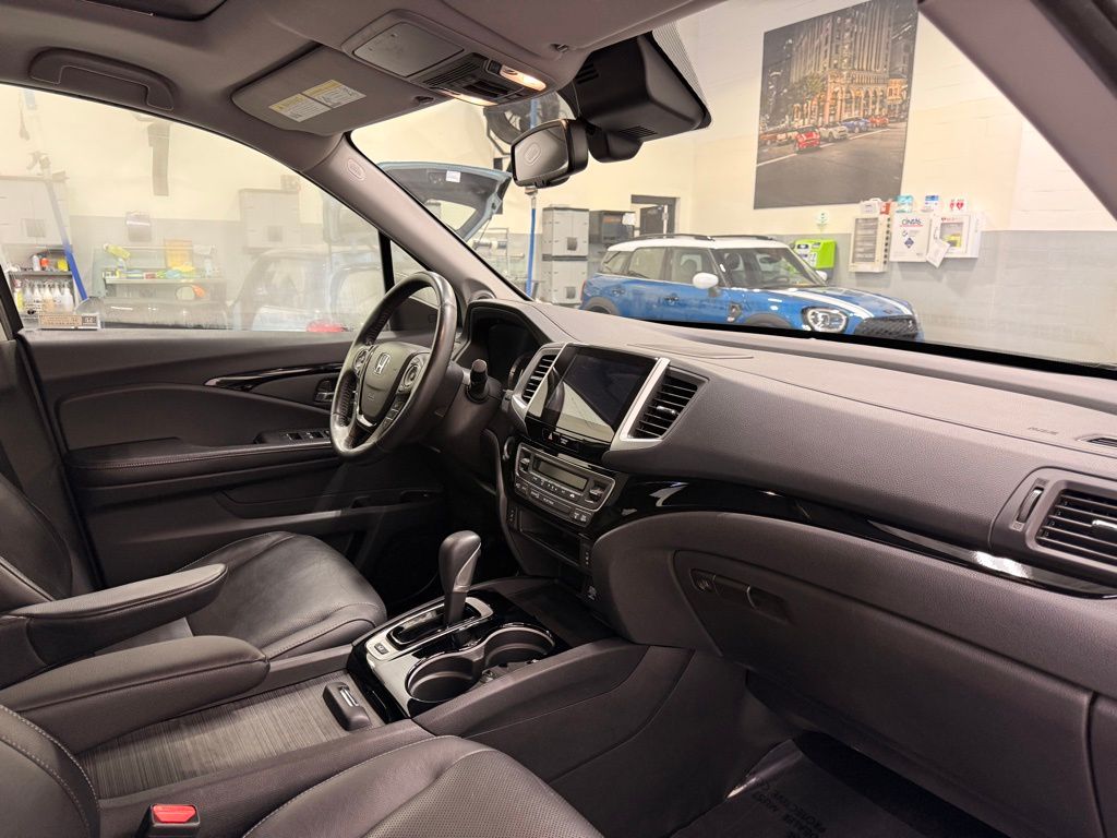 Thumbnail: 2019 Honda Ridgeline - 29