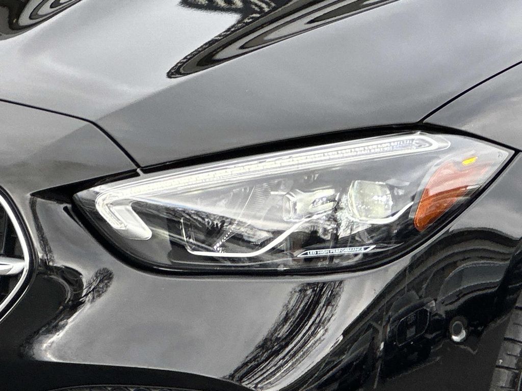 Thumbnail: 2025 Mercedes-Benz C-Class - 3