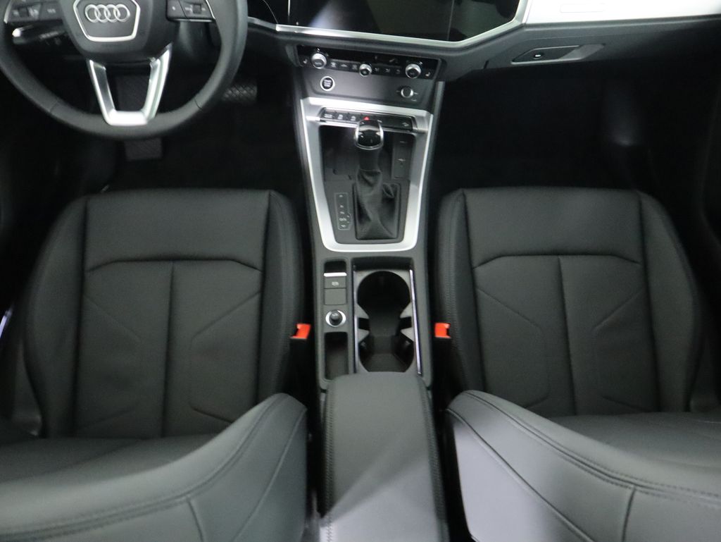 Thumbnail: 2025 Audi Q3 - 18