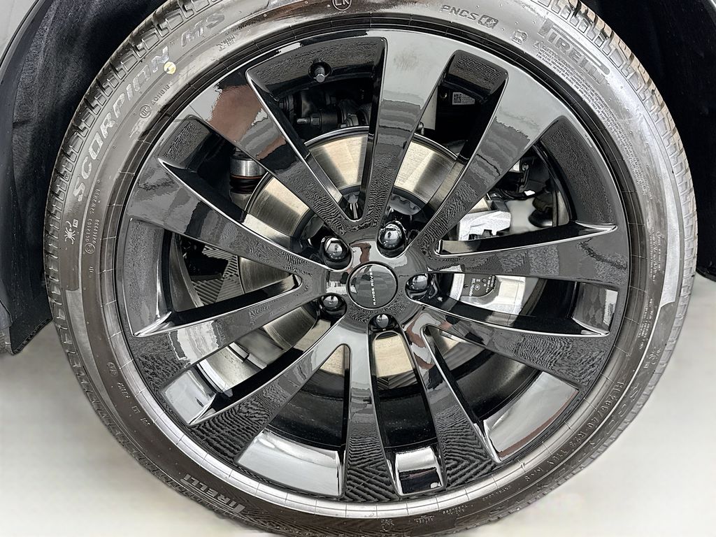 Thumbnail: 2026 Land Rover Range Rover Sport - 30