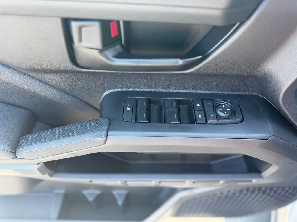 2025 Toyota Tacoma SR5 Double Cab photo 10
