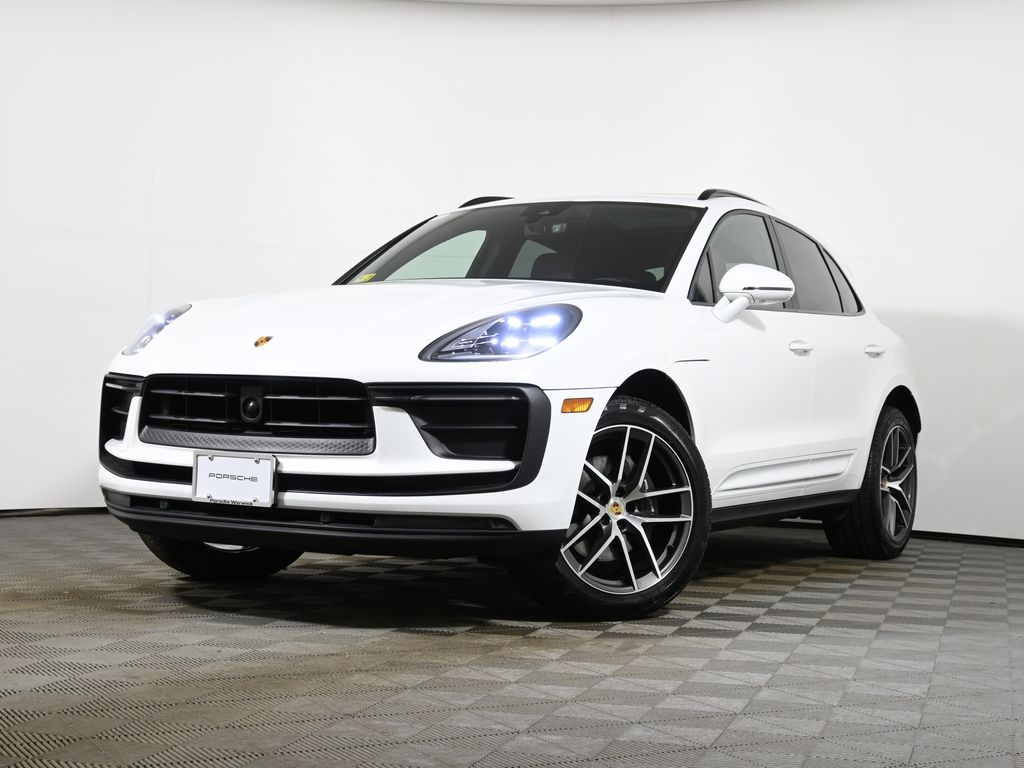 Thumbnail: 2025 Porsche Macan - 1