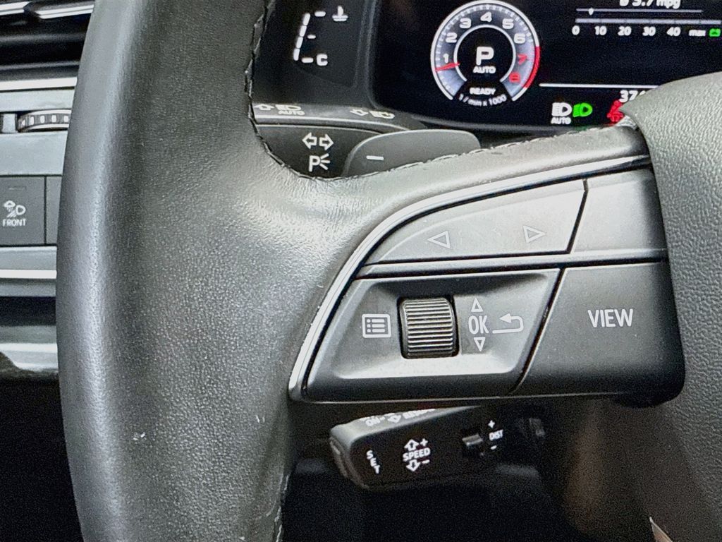 Thumbnail: 2022 Audi Q7 - 11