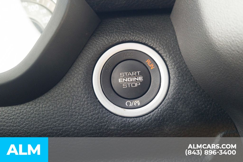 Used 2022 Black Ram Laramie image 30