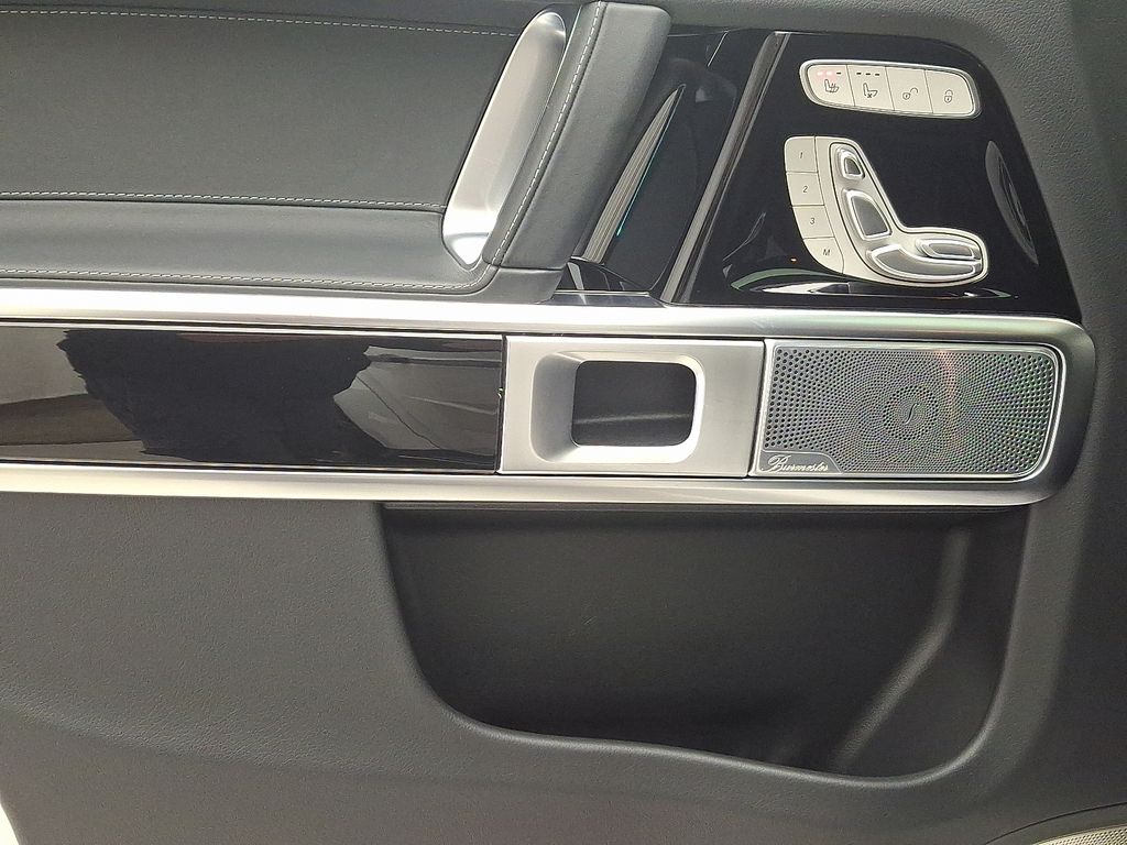 Thumbnail: 2025 Mercedes-Benz G-Class - 12