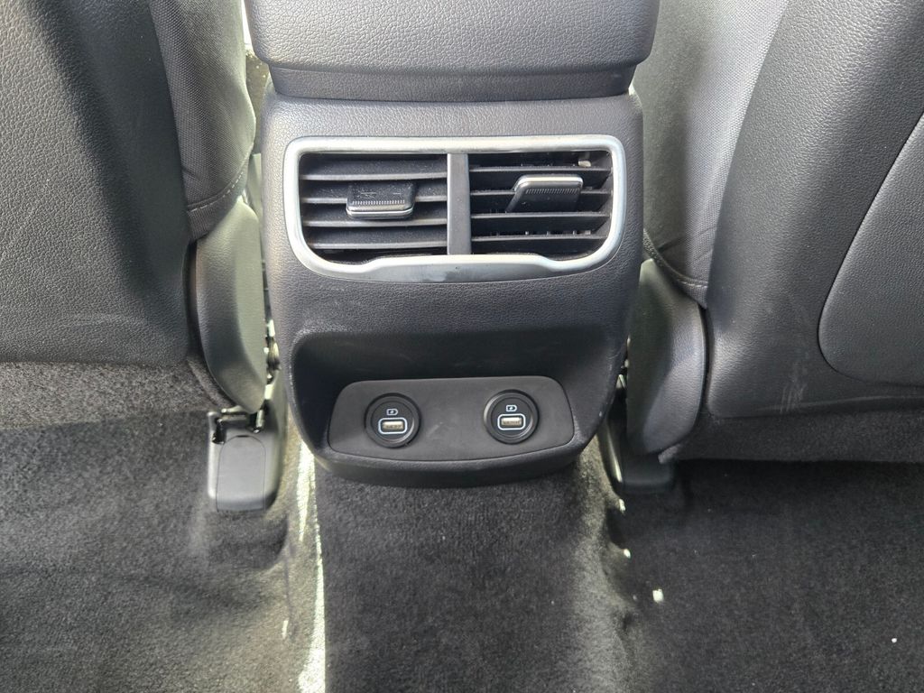 2023 Hyundai Santa Fe - $21,517
