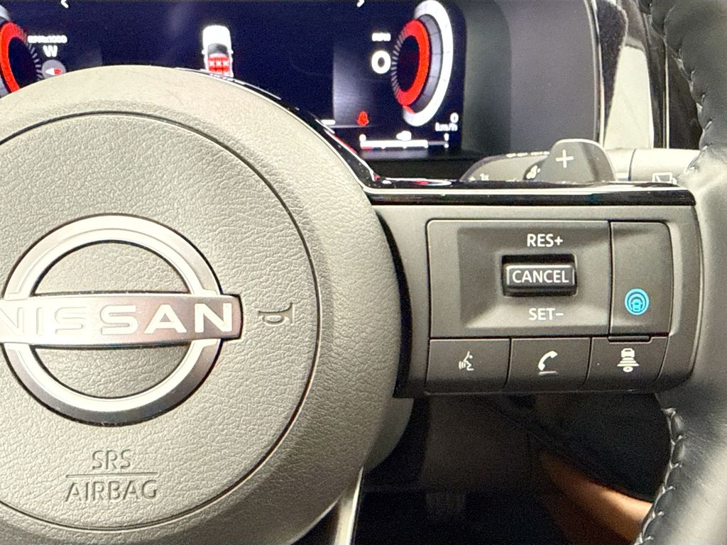 Thumbnail: 2023 Nissan Pathfinder - 12
