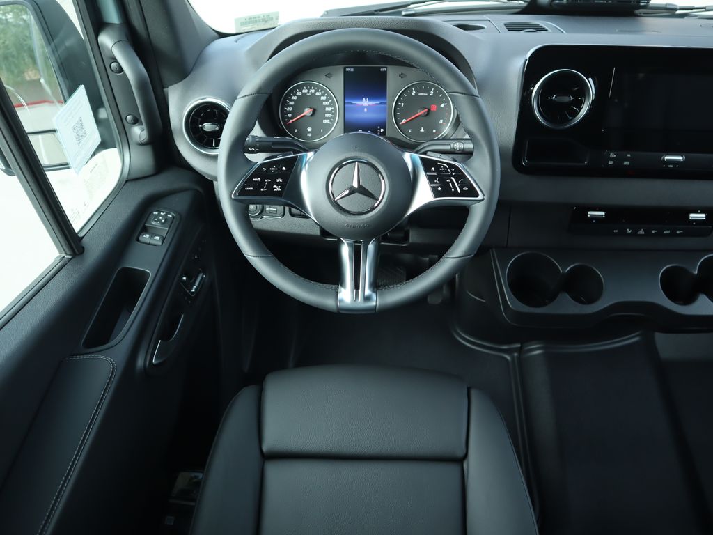 Thumbnail: 2026 Mercedes-Benz Sprinter - 11