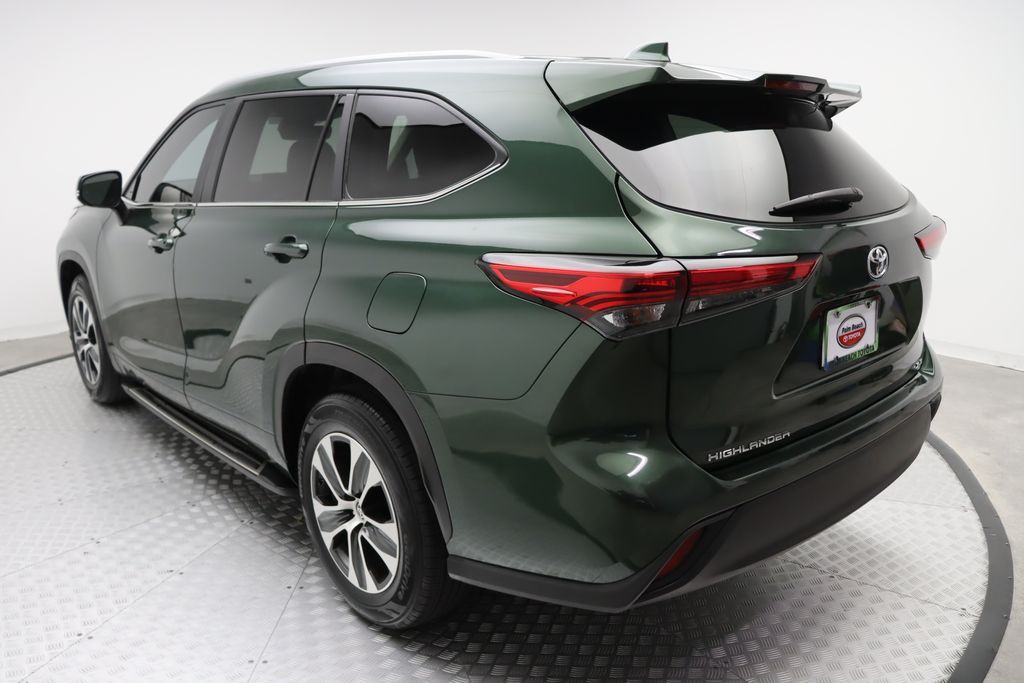 2023 Toyota Highlander XLE 11