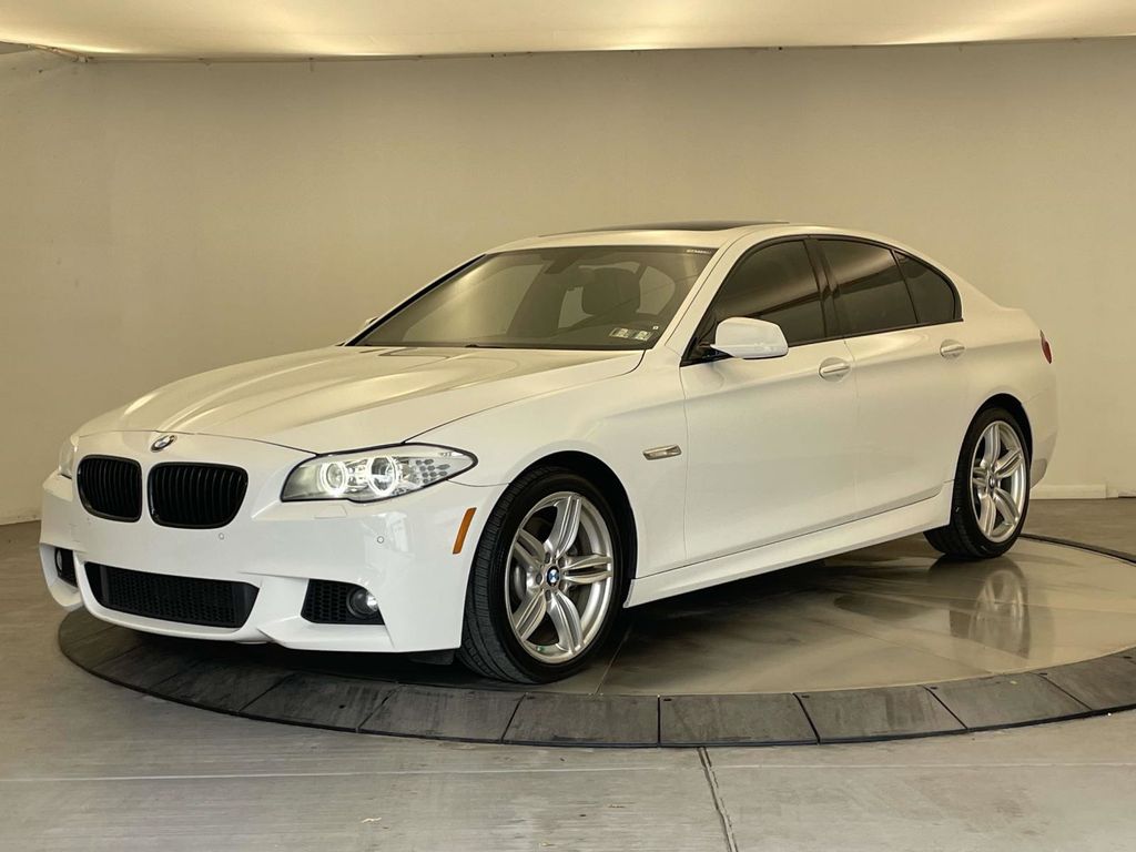 Alpine White 2013 BMW 5 Series Sedan All-Wheel Drive 8-Speed Automatic