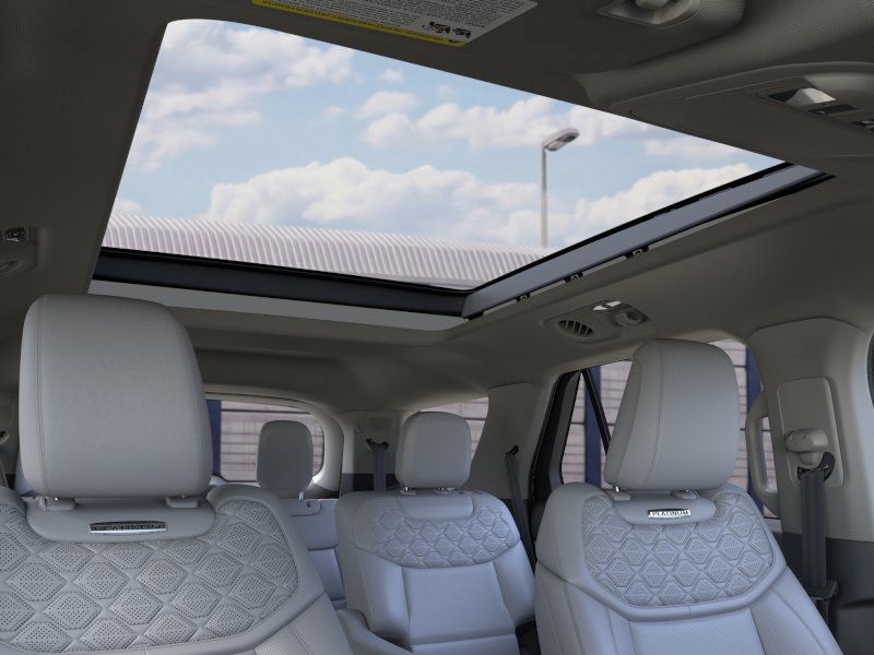 New 2026 White Ford Platinum image 27