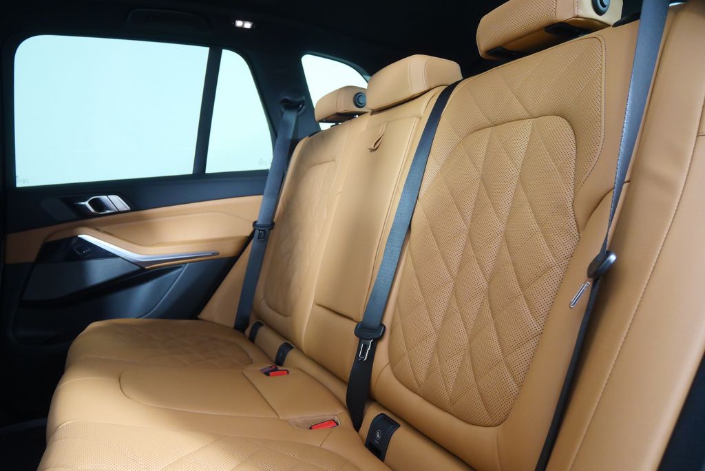 Thumbnail: 2026 BMW X5 - 15