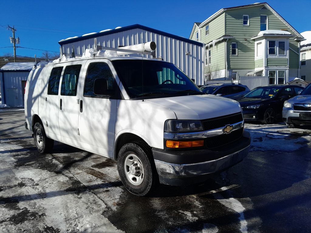 2022 Chevrolet Express Cargo 2500 RWD