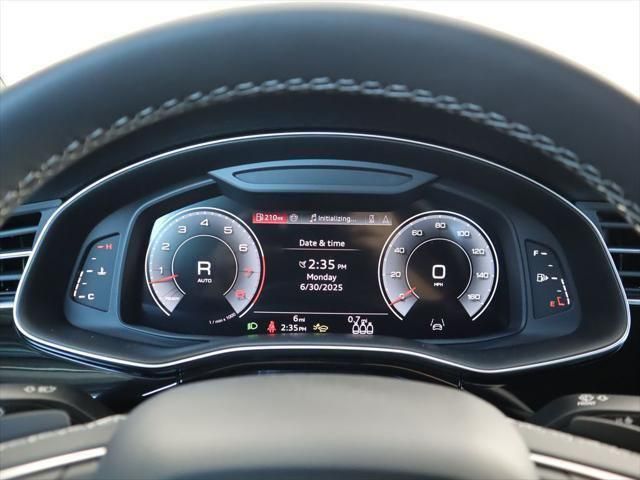 Thumbnail: 2025 Audi Q8 - 32