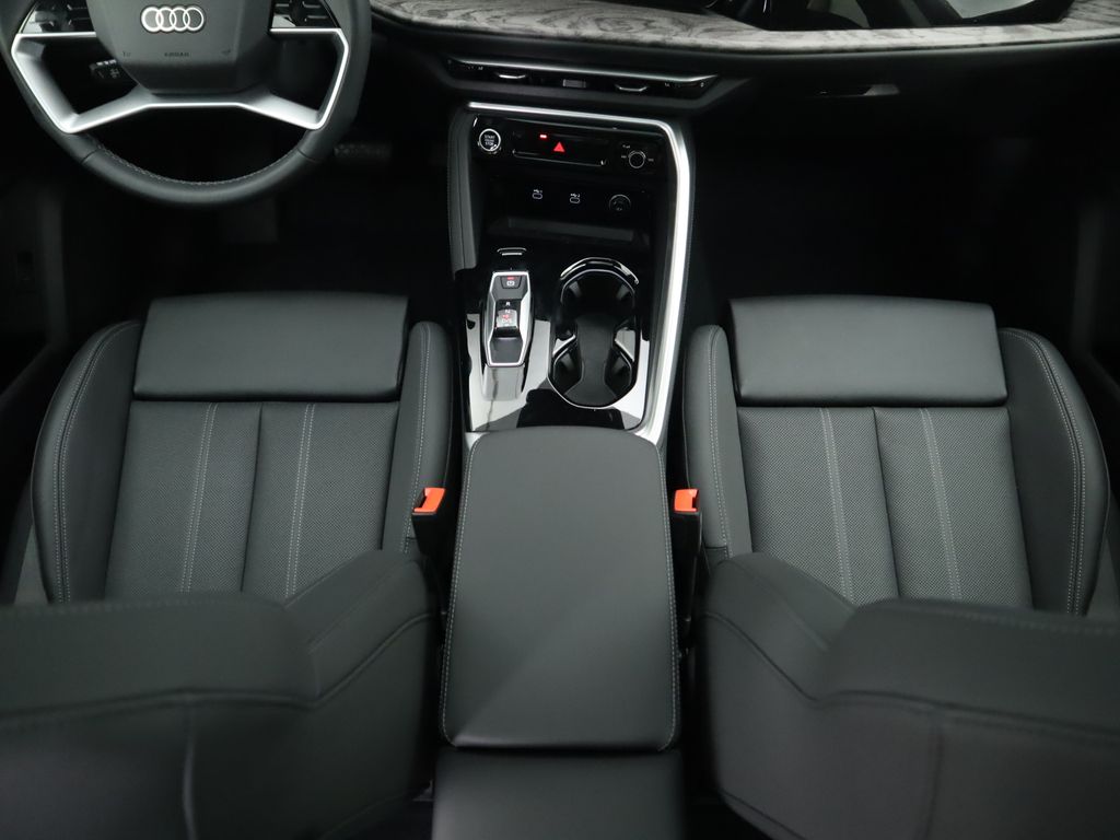 Thumbnail: 2025 Audi Q5 - 19