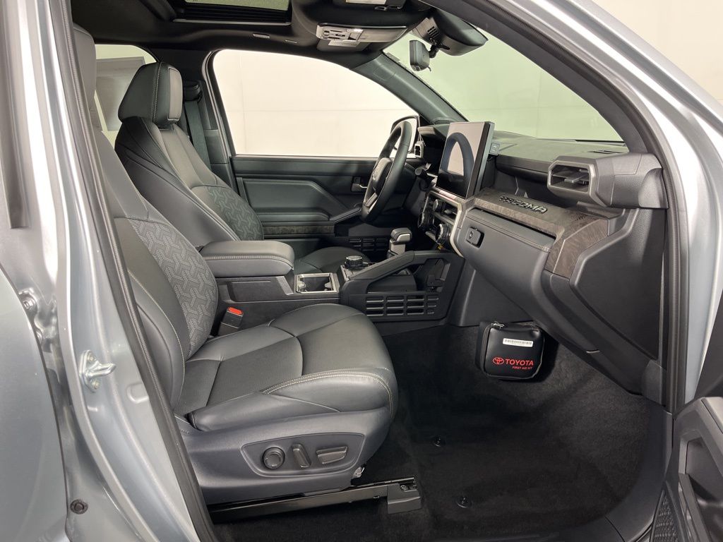 Thumbnail: 2024 Toyota Tacoma - 8