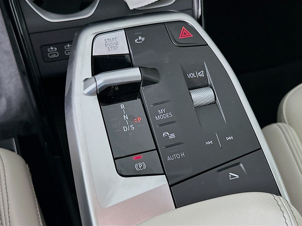 Thumbnail: 2026 BMW X1 - 15