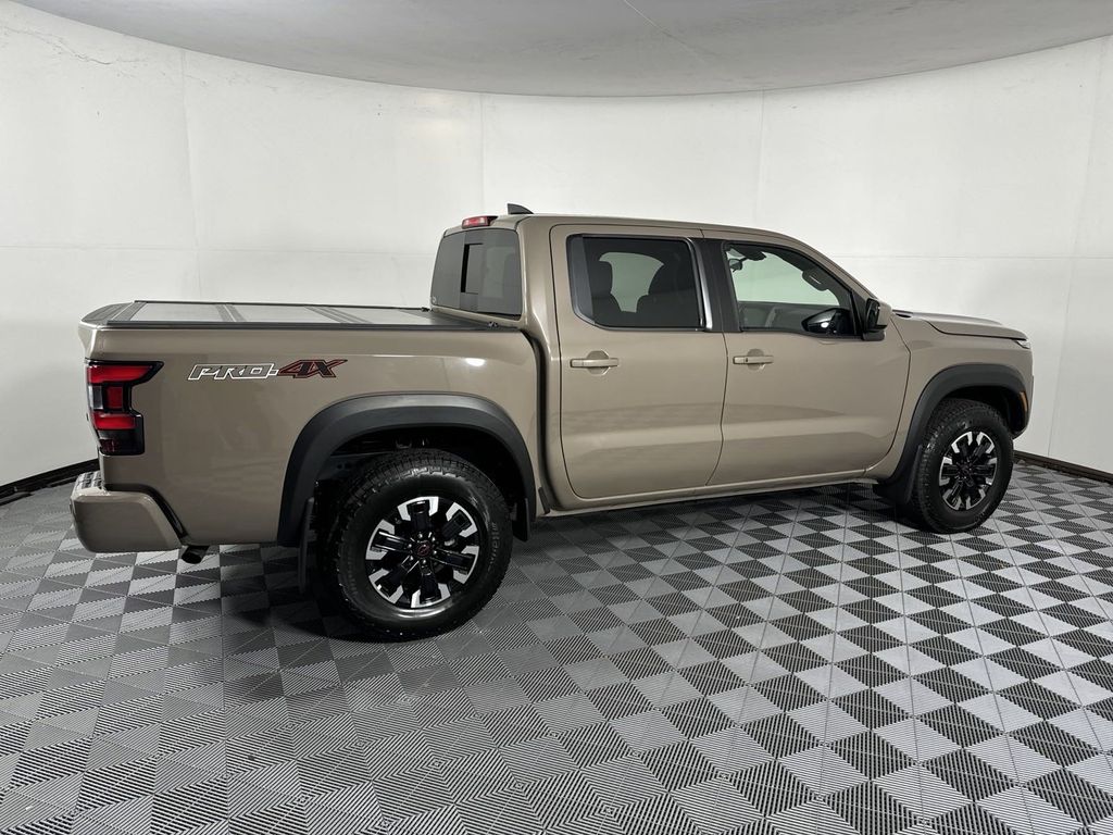 2024 Nissan Frontier PRO-4X 8