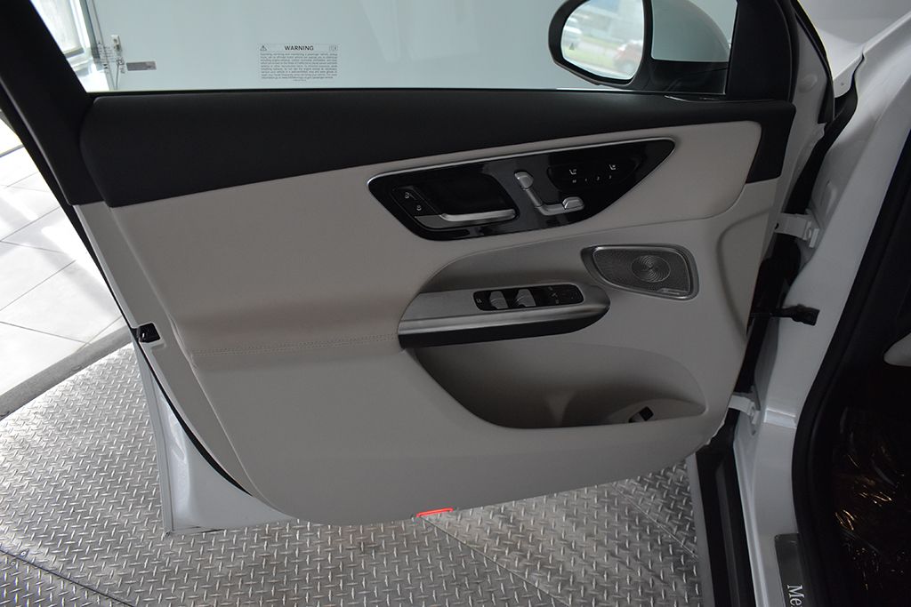 Thumbnail: 2026 Mercedes-Benz GLC - 10