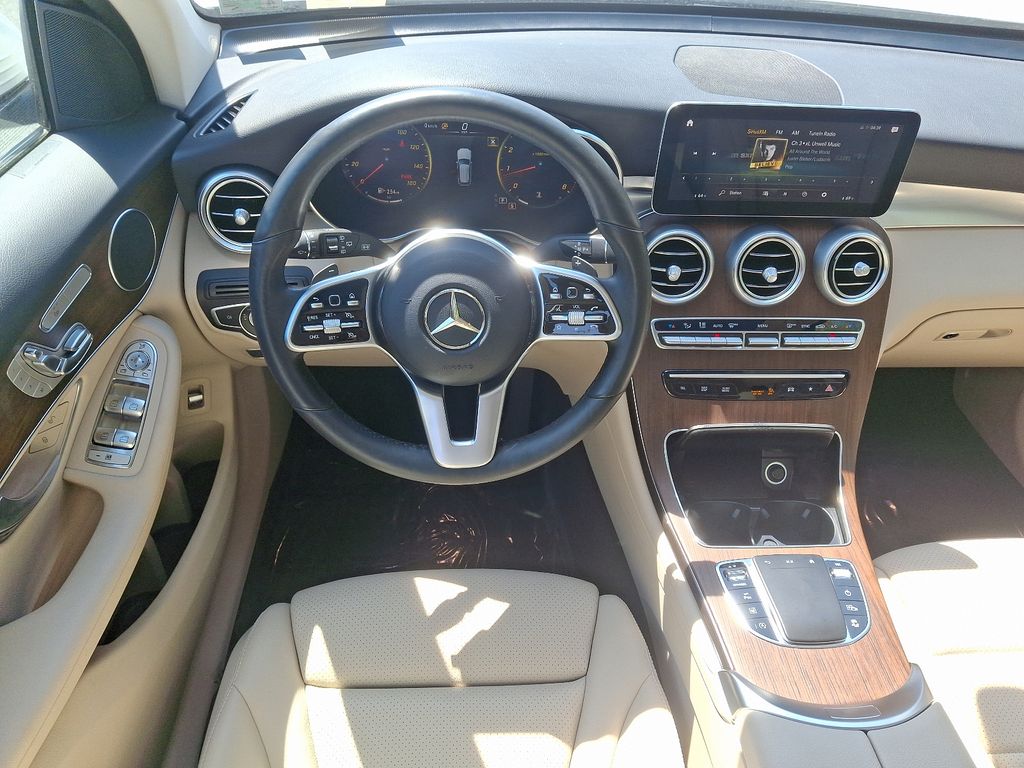 2021 Mercedes-Benz GLC 300 11