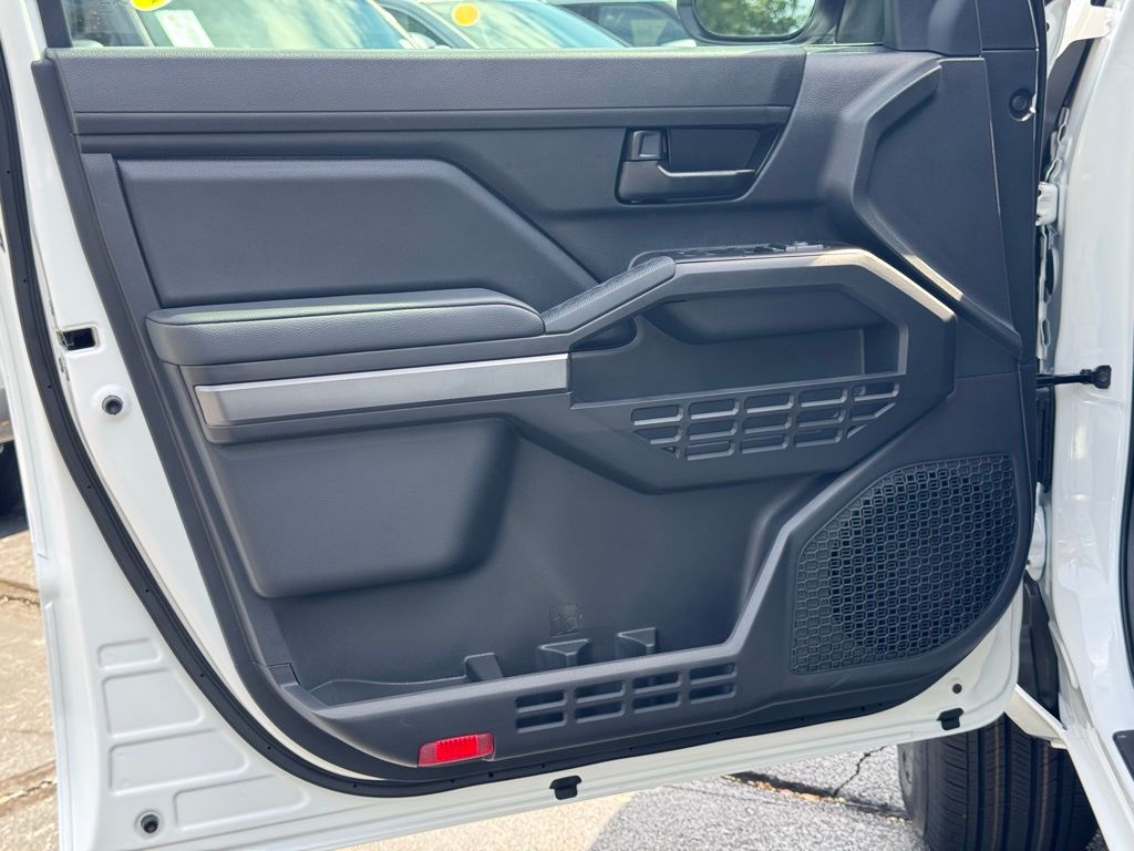 2025 Toyota Tacoma SR5 Double Cab photo 14