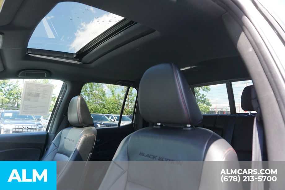 2023 Honda Ridgeline Black Edition photo 16