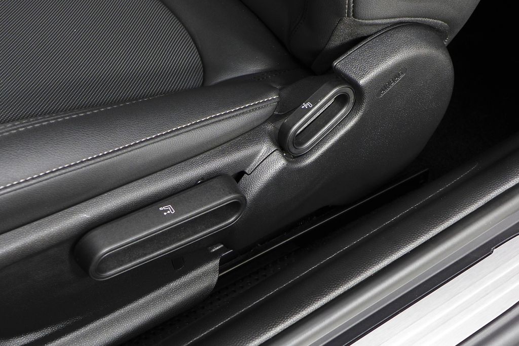 Thumbnail: 2023 MINI Cooper - 24