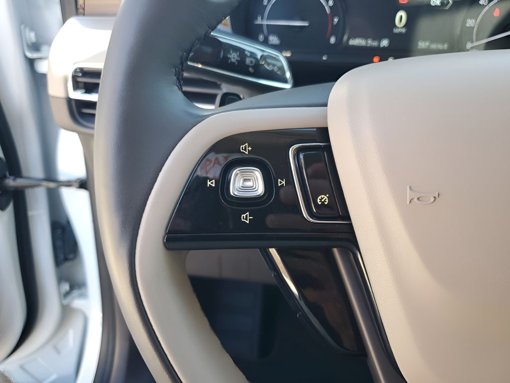 Used Car 2020 Lincoln Corsair  Reserve For Sale Under $30,000 In Austin, Texas