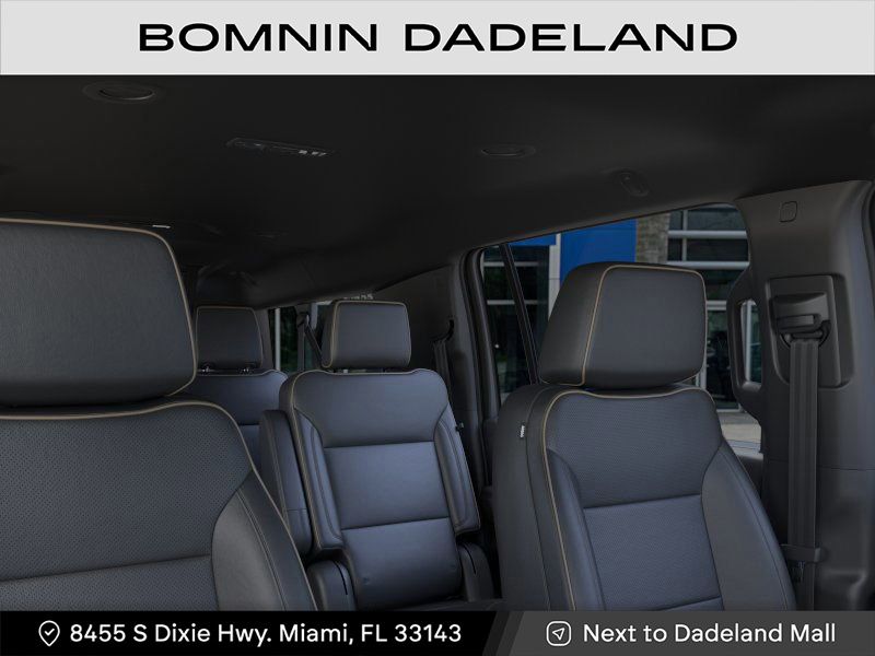2025 Chevrolet Suburban Premier photo