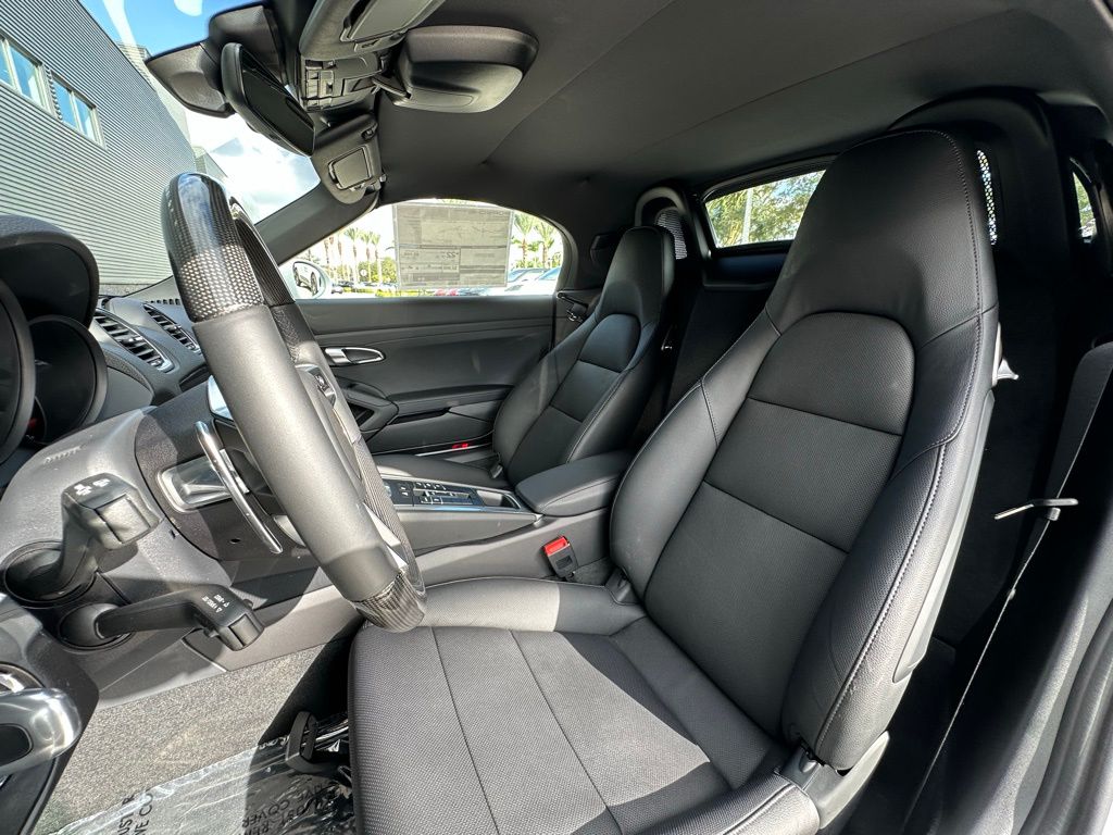 Thumbnail: 2025 Porsche 718 Boxster - 5