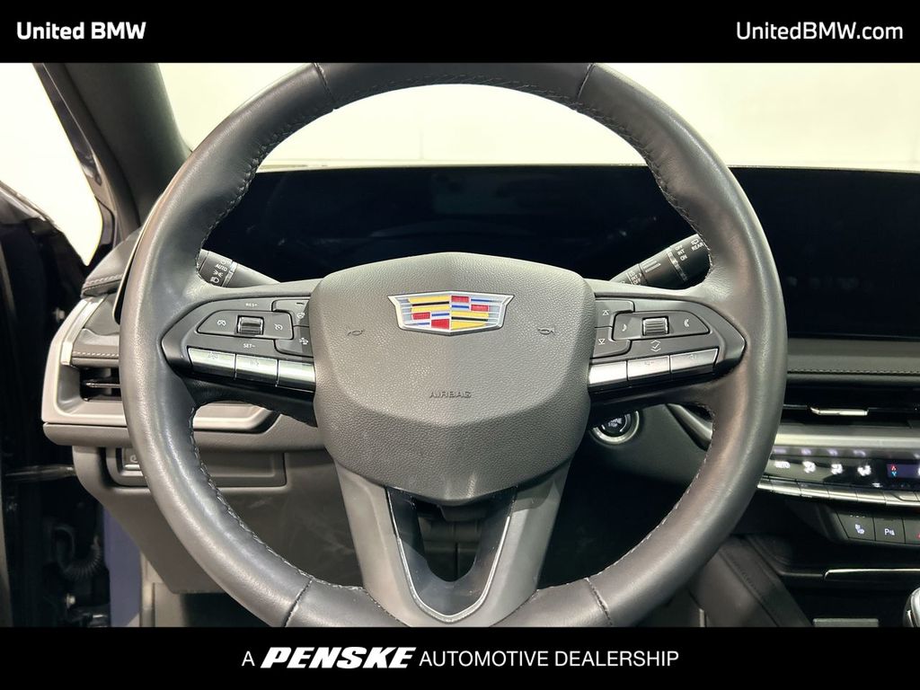 2024 Cadillac XT4 Luxury 14