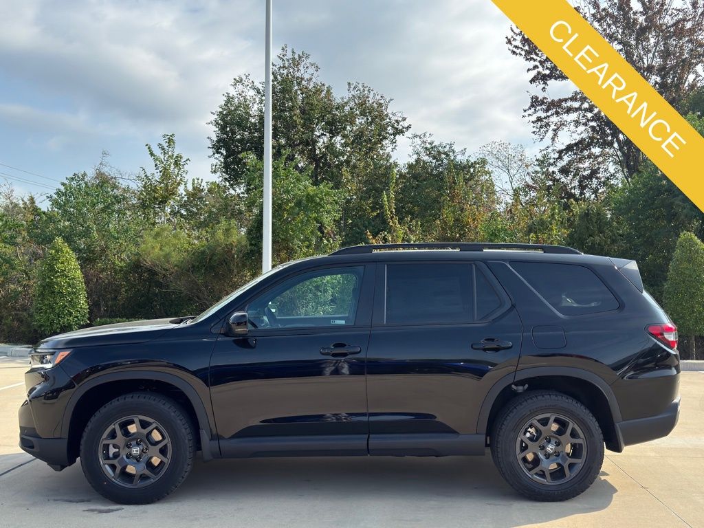 2025 Honda Pilot TrailSport Black at Monument Chevrolet