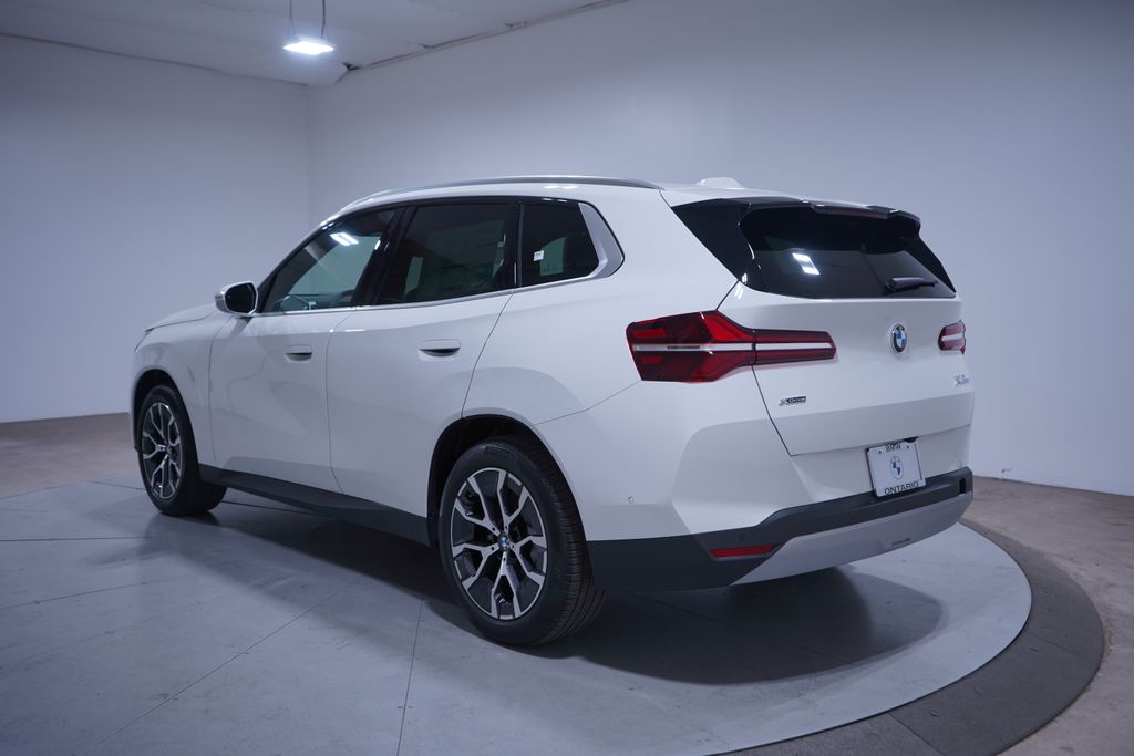 Thumbnail: 2026 BMW X3 - 3