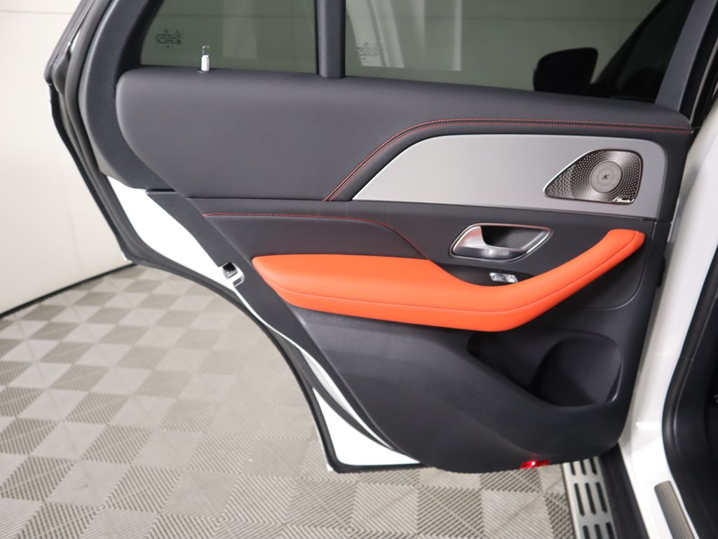 Thumbnail: 2026 Mercedes-Benz GLE - 28