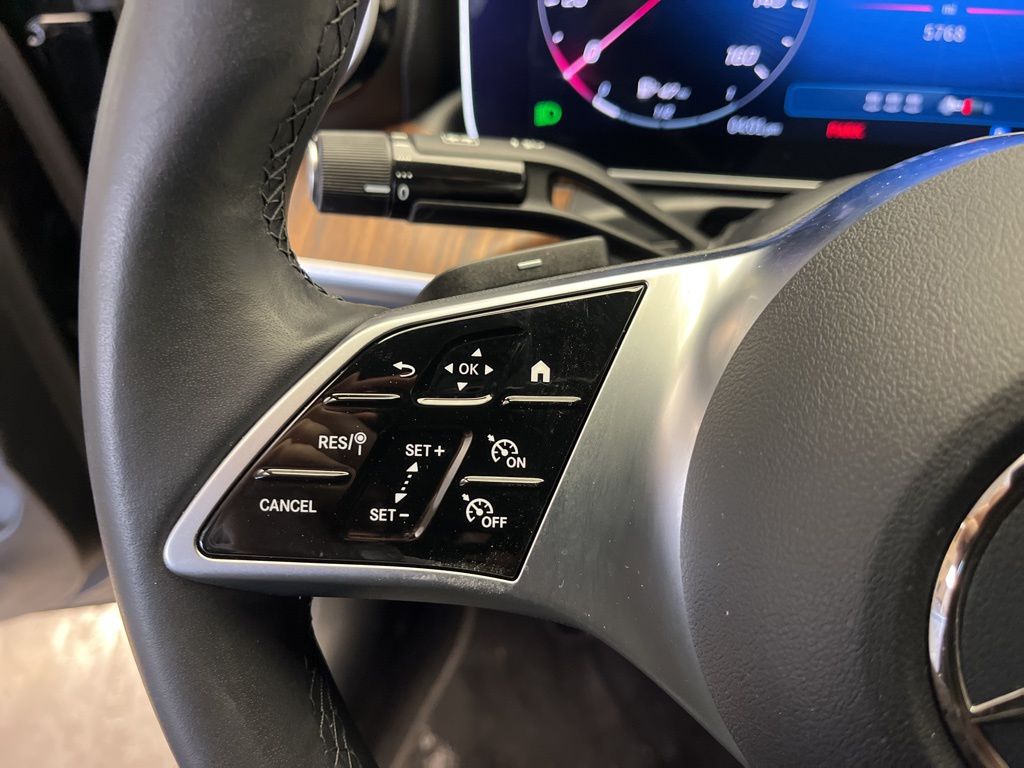 Thumbnail: 2025 Mercedes-Benz C-Class - 15