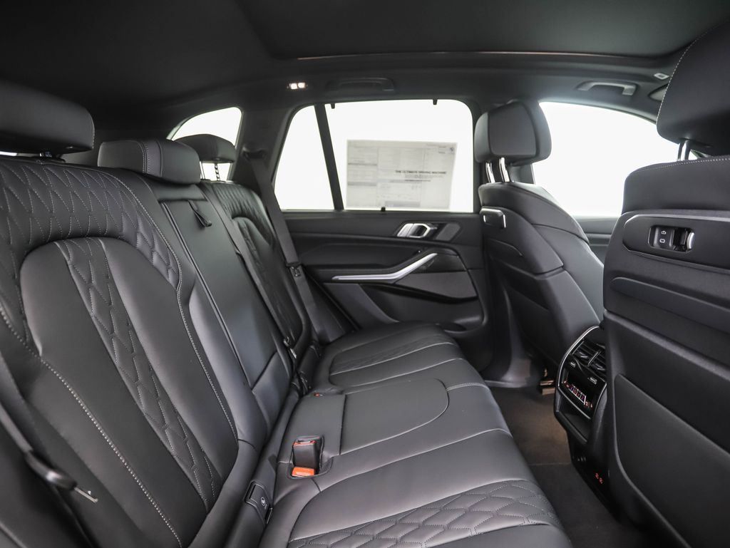 Thumbnail: 2026 BMW X5 - 28