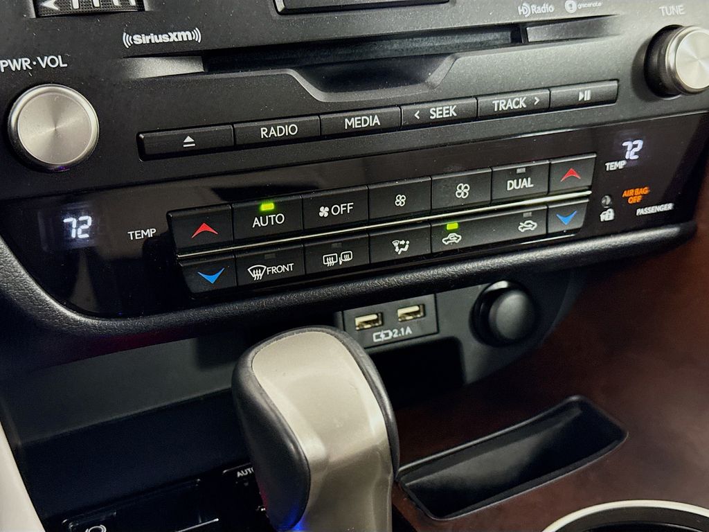 Thumbnail: 2020 Lexus RX - 15