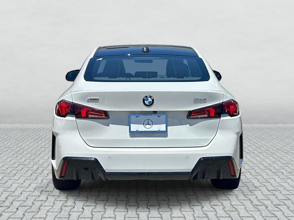 Thumbnail: 2025 BMW 2 Series - 6