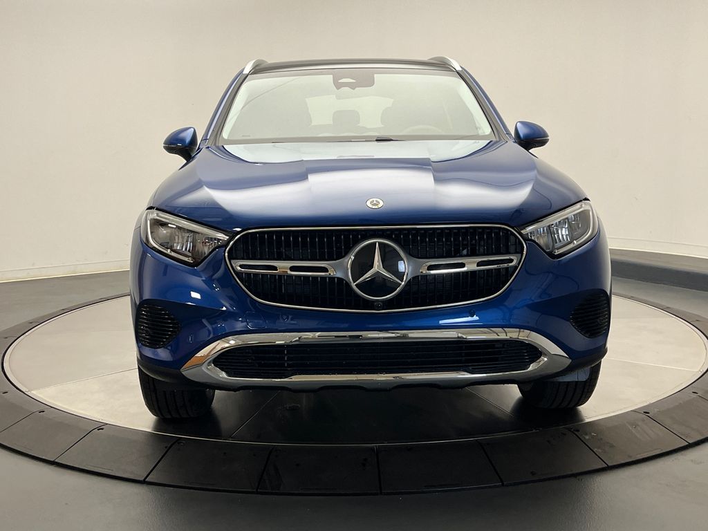 2025 Mercedes-Benz GLC 350 2