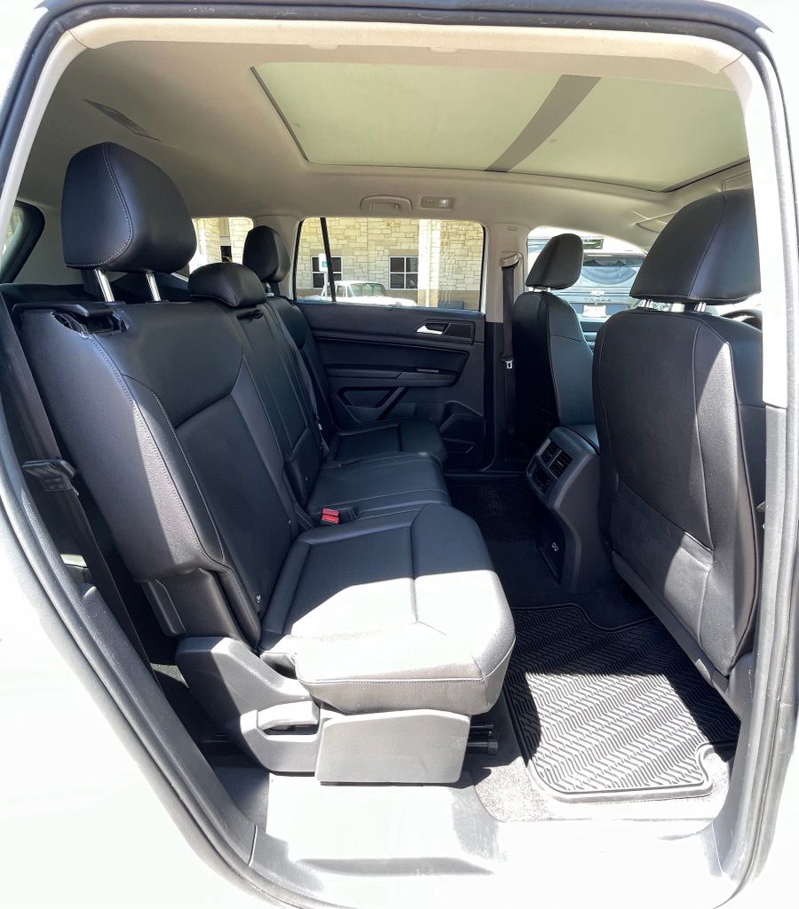 2020 Volkswagen Atlas 3.6L V6 SE White at Community Kia