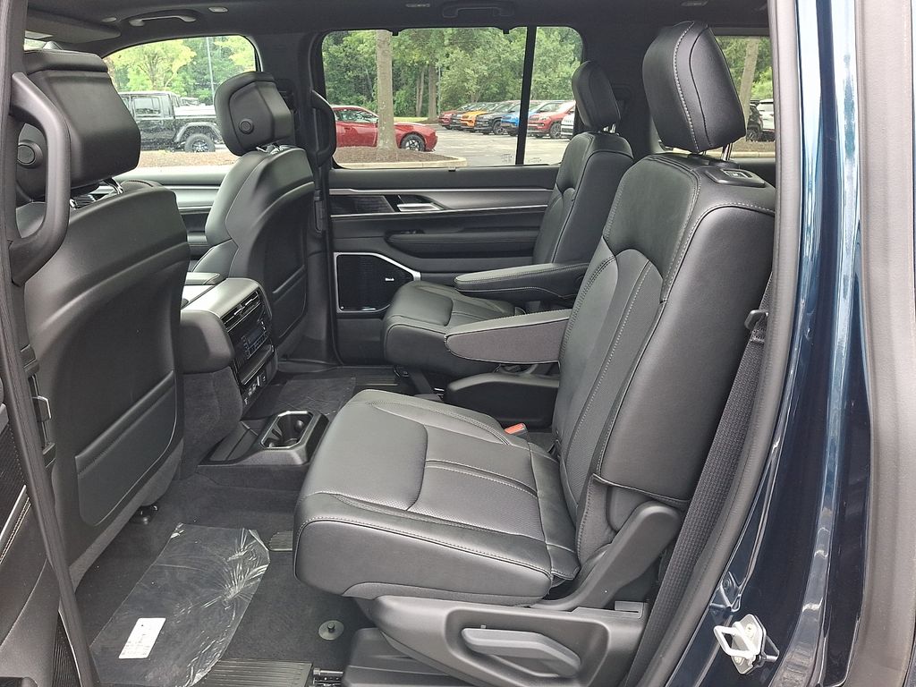 New 2026 Jeep Grand Wagoneer SUV