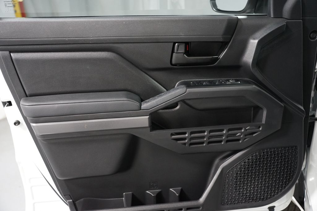 Thumbnail: 2024 Toyota Tacoma - 31