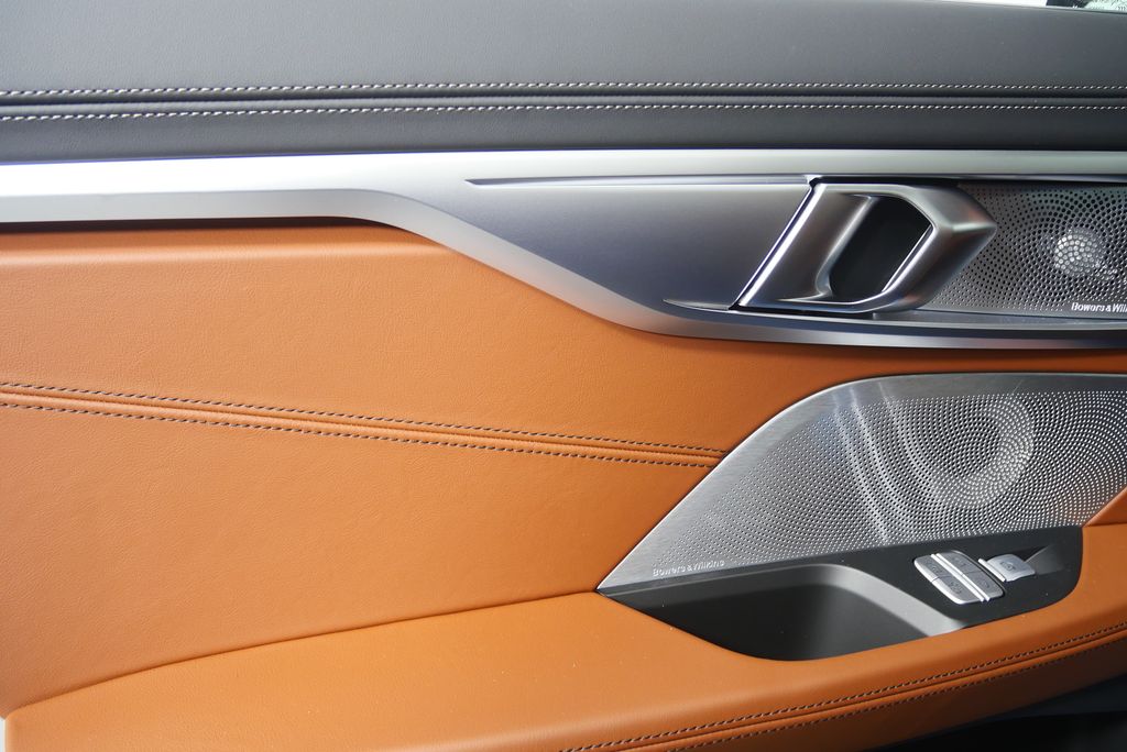 Thumbnail: 2026 BMW 8 Series - 16