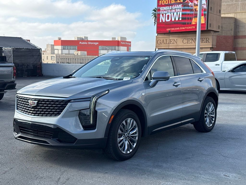 Silver Metallic 2025 Cadillac XT4 SUV / Crossover Front-Wheel Drive 9-Speed Automatic