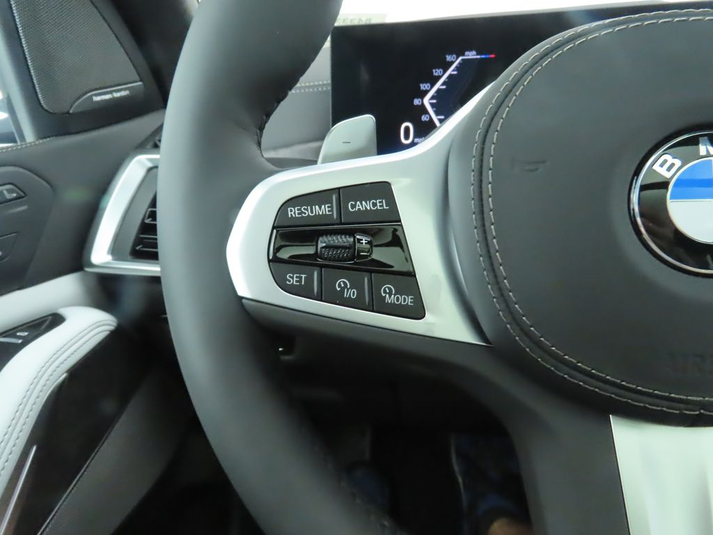 Thumbnail: 2026 BMW X7 - 12