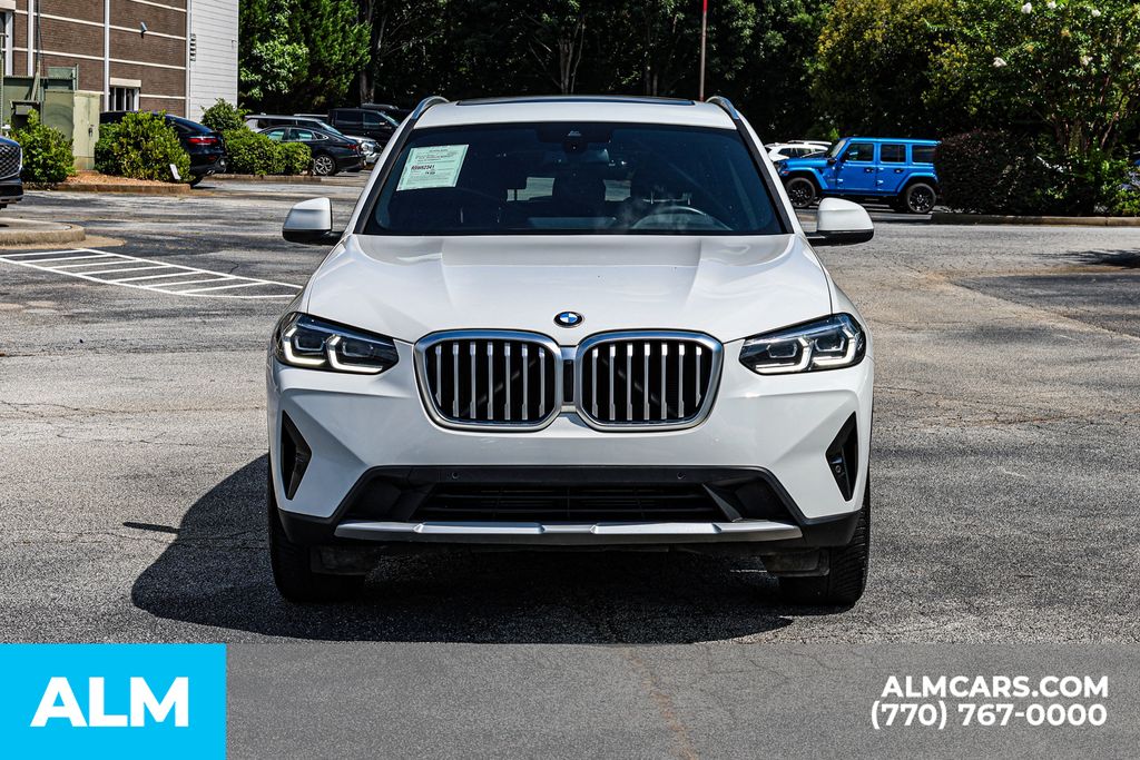 Used 2024 White BMW xDrive30i image 11