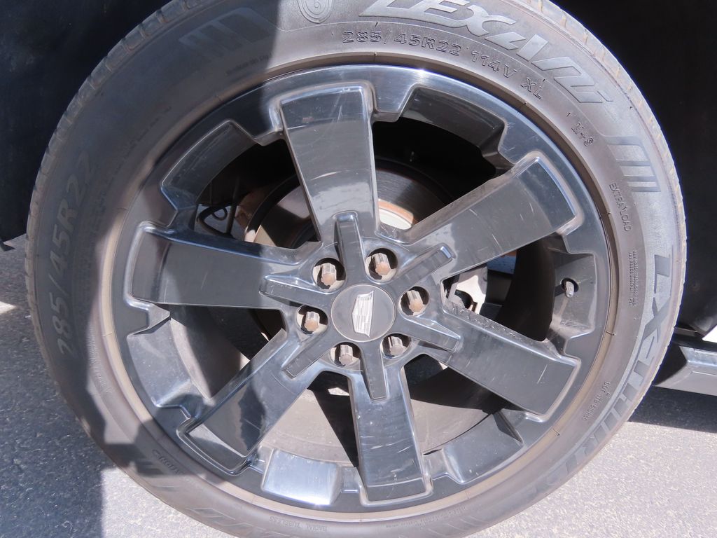 Thumbnail: 2016 Cadillac Escalade - 17