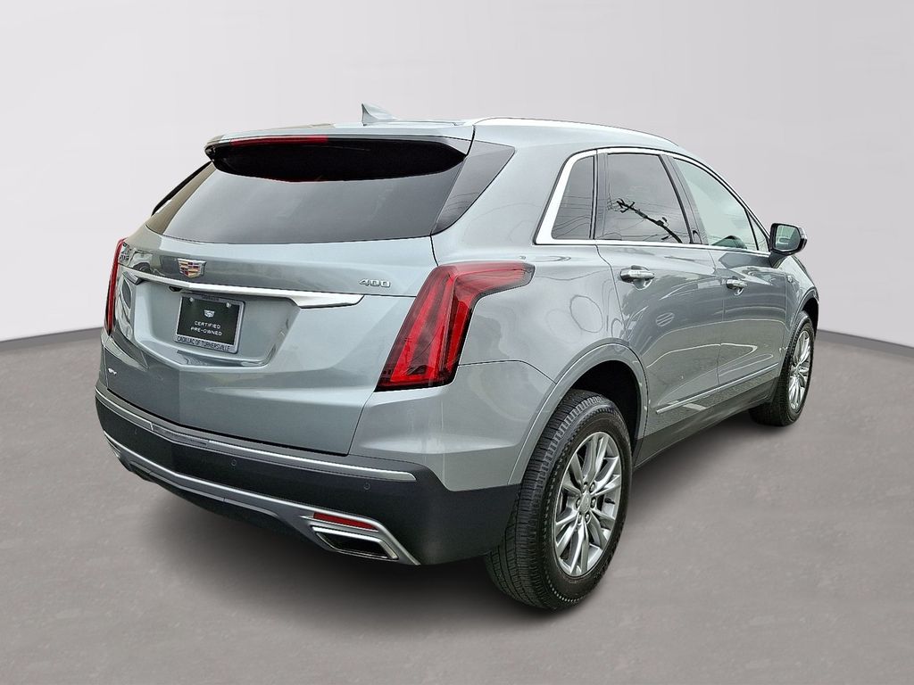 Thumbnail: 2023 Cadillac XT5 - 6