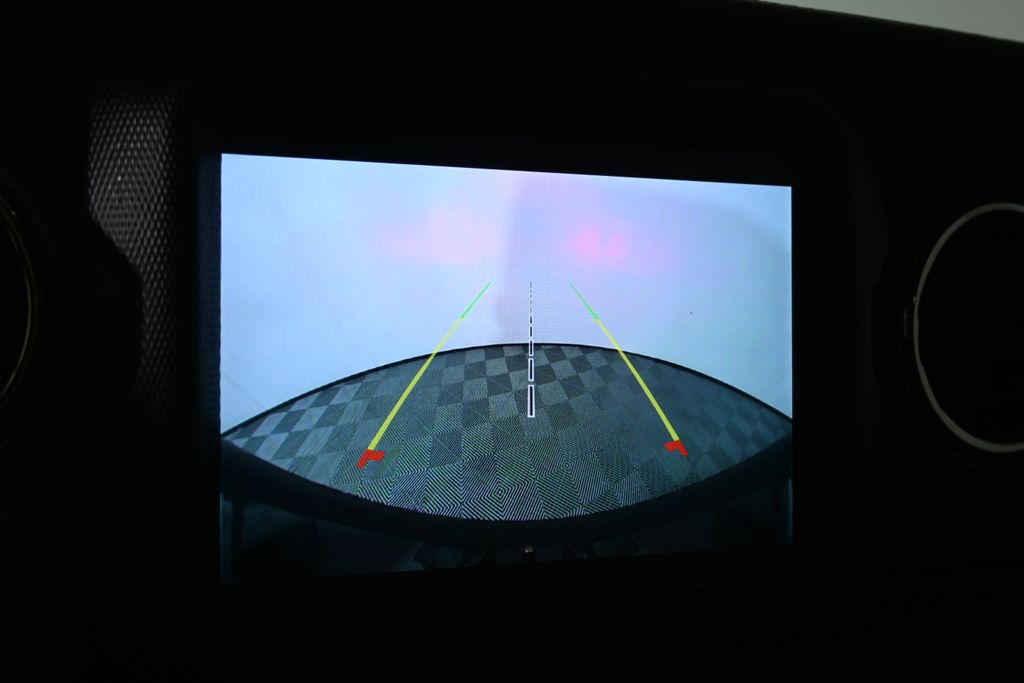 Thumbnail: 2020 Jeep Wrangler - 27