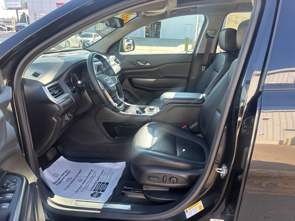 Used 2023 GMC Acadia SUV
